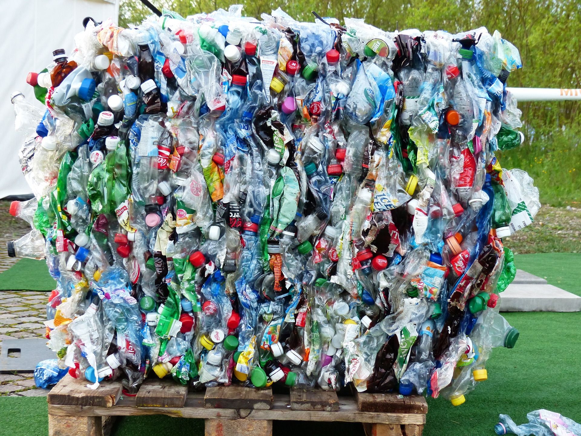 Impuesto especial sobre los envases de plástico no Reutilizables.